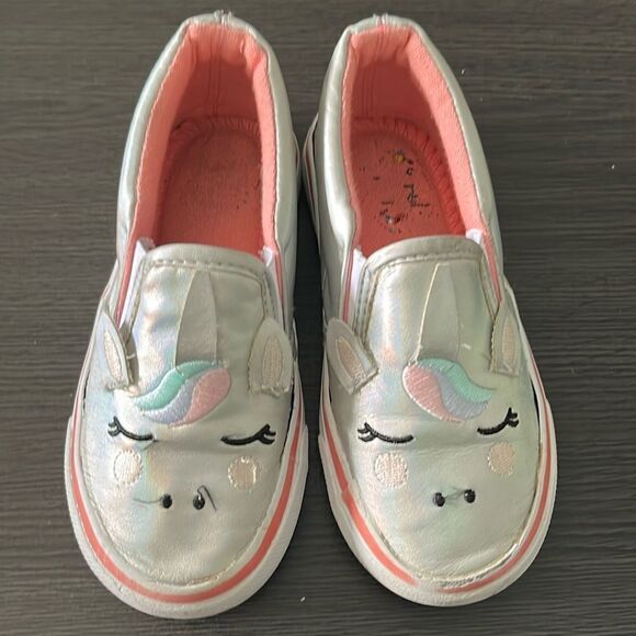 Cute slip on shoes - Picture 1 of 3